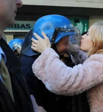 Пиратское телевидение (2012) скачать торрент файл Пиратское телевидение (2012) фильм скачать торрент файл