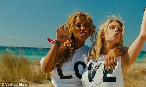 Прогулка по солнечному свету (2014) в хорошем качестве скачать торрент файл Прогулка по солнечному свету (2014) фильм в хорошем качестве скачать торрент файл