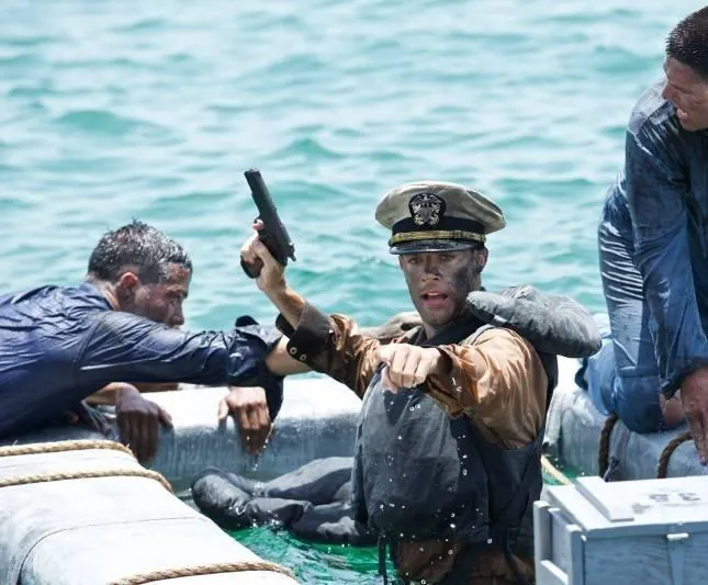 Крейсер (2016) скачать торрент бесплатно Крейсер (2016) фильм скачать торрент бесплатно