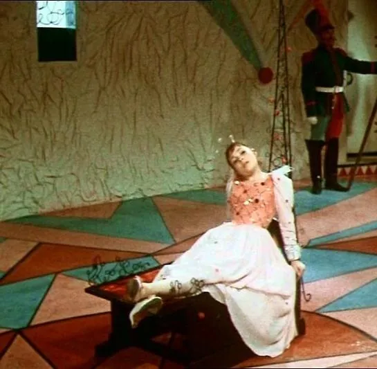 Двенадцать месяцев (1973) скачать торрент файл Двенадцать месяцев (1973) сериал скачать торрент файл