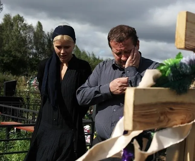 Королева бандитов (2013) 1-2 сезон 1-14,15,16 серия в хорошем качестве скачать торрент файл Королева бандитов (2013) сериал 1-14,15,16 серию 1-2 сезона в хорошем качестве скачать торрент файл