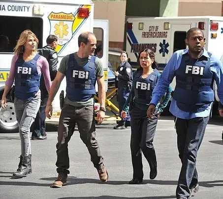 Мыслить как преступник: Поведение подозреваемого (2011) 1 сезон 1-11,12,13 серия скачать торрент бесплатно Мыслить как преступник: Поведение подозреваемого (2011) сериал 1-11,12,13 серию 1 сезона скачать торрент бесплатно