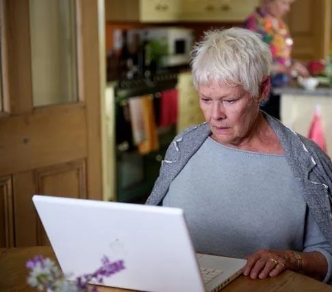 Запрос в друзья ждет подтверждения (2012) в хорошем качестве скачать торрент файл Запрос в друзья ждет подтверждения (2012) фильм в хорошем качестве скачать торрент файл