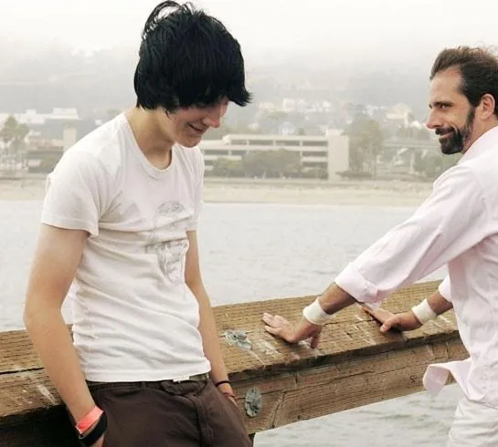 Маленькая мисс Счастье (2006) скачать торрент бесплатно Маленькая мисс Счастье (2006) фильм скачать торрент бесплатно