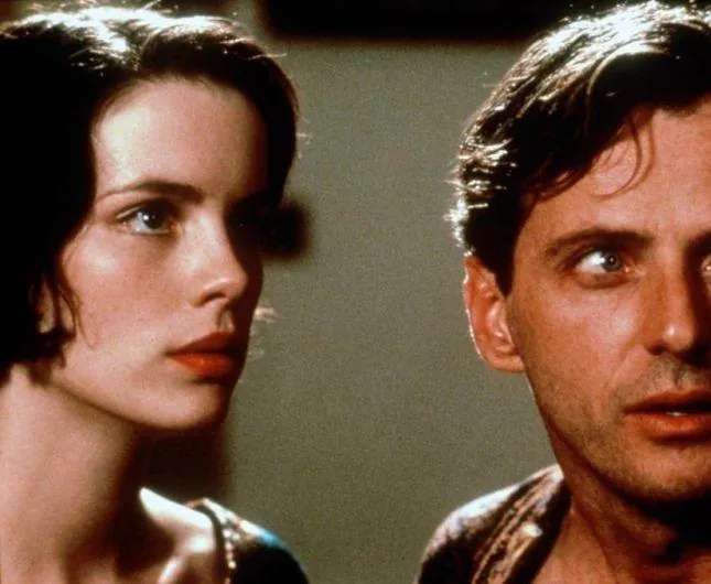 Дом призраков (1995) скачать торрент бесплатно Дом призраков (1995) фильм скачать торрент бесплатно