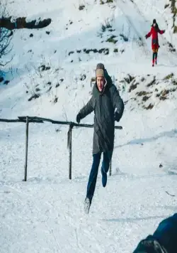 Трое в лифте, не считая собаки (2017) 1 сезон 1-1,2 серия скачать торрент файл Трое в лифте, не считая собаки (2017) фильм 1-1,2 серию 1 сезона скачать торрент файл