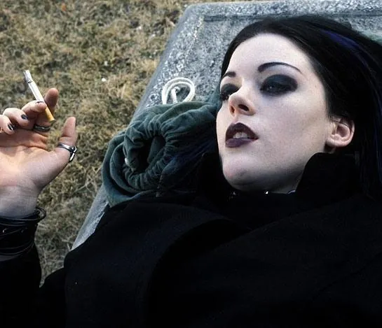 Ведьма из Блэр 2: Книга теней (2000) скачать торрент файл Ведьма из Блэр 2: Книга теней (2000) фильм скачать торрент файл