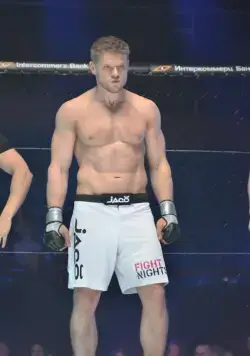 Воин (2015) скачать торрент бесплатно Воин (2015) фильм скачать торрент бесплатно