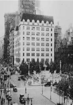 Бергдорф Гудман: Больше века на вершине модного олимпа (2013) скачать торрент бесплатно Бергдорф Гудман: Больше века на вершине модного олимпа (2013) фильм скачать торрент бесплатно