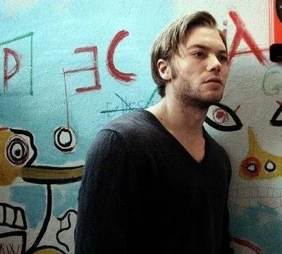 Под сахарной пудрой (2008) скачать торрент бесплатно Под сахарной пудрой (2008) фильм скачать торрент бесплатно