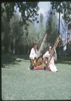 Джордж Харрисон: Жизнь в материальном мире (2011) 1 сезон 1-1,2 серия скачать торрент бесплатно Джордж Харрисон: Жизнь в материальном мире (2011) фильм 1-1,2 серию 1 сезона скачать торрент бесплатно