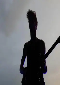 Музыка нас связала (2011) скачать торрент бесплатно Музыка нас связала (2011) фильм скачать торрент бесплатно