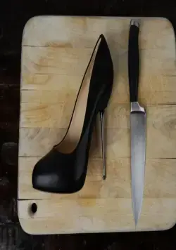 Боже, храни мой каблук (2011) скачать торрент бесплатно Боже, храни мой каблук (2011) фильм скачать торрент бесплатно