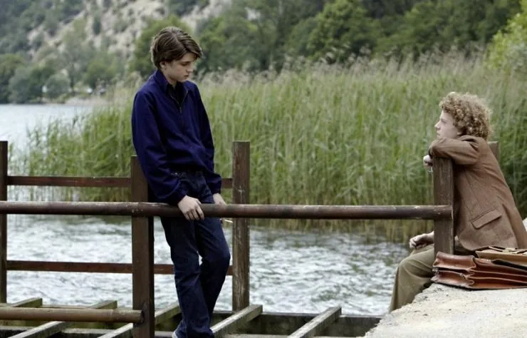 Далеко по соседству (2010) скачать торрент файл Далеко по соседству (2010) фильм скачать торрент файл