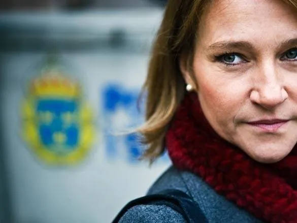 Девушка, которая взрывала воздушные замки (2009) в хорошем качестве скачать торрент файл Девушка, которая взрывала воздушные замки (2009) фильм в хорошем качестве скачать торрент файл