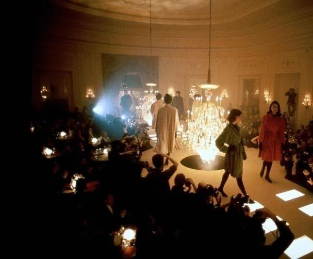 Три цвета: Красный (1994) в хорошем качестве скачать торрент файл Три цвета: Красный (1994) фильм в хорошем качестве скачать торрент файл