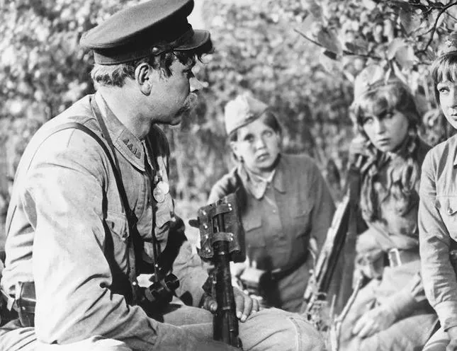 А зори здесь тихие (1972) 1 сезон 1-1,2 серия скачать торрент файл А зори здесь тихие (1972) фильм 1-1,2 серию 1 сезона скачать торрент файл