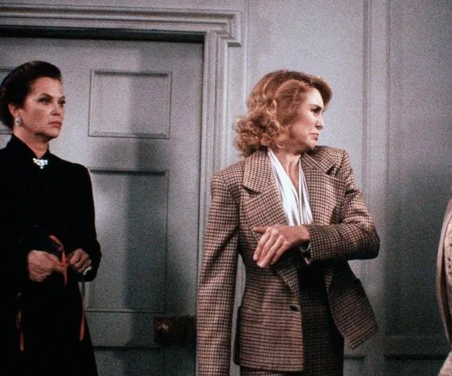 Цветы на чердаке (1987) скачать торрент бесплатно Цветы на чердаке (1987) фильм скачать торрент бесплатно