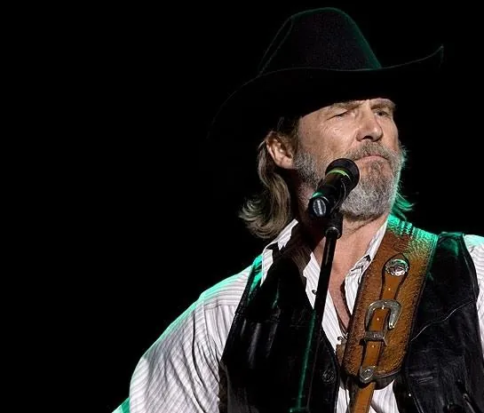 Сумасшедшее сердце (2009) скачать торрент бесплатно Сумасшедшее сердце (2009) фильм скачать торрент бесплатно