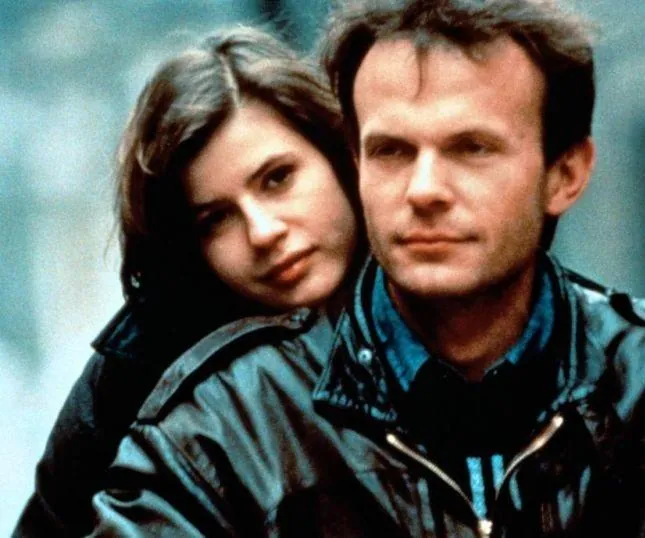 Двойная жизнь Вероники (1991) скачать торрент бесплатно Двойная жизнь Вероники (1991) фильм скачать торрент бесплатно