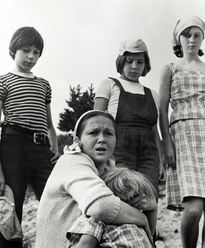 Однажды двадцать лет спустя (1980) скачать торрент бесплатно Однажды двадцать лет спустя (1980) фильм скачать торрент бесплатно