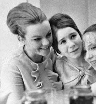 Начало (1970) скачать торрент бесплатно Начало (1970) фильм скачать торрент бесплатно