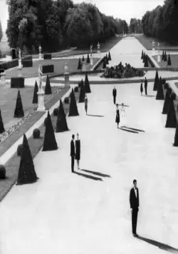 В прошлом году в Мариенбаде (1961) скачать торрент файл В прошлом году в Мариенбаде (1961) фильм скачать торрент файл