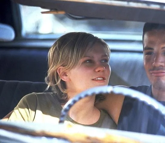 Безумная и прекрасная (2001) скачать торрент файл Безумная и прекрасная (2001) фильм скачать торрент файл