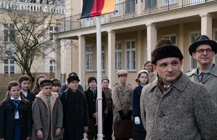 Молчащий класс (2018) скачать торрент бесплатно Молчащий класс (2018) фильм скачать торрент бесплатно