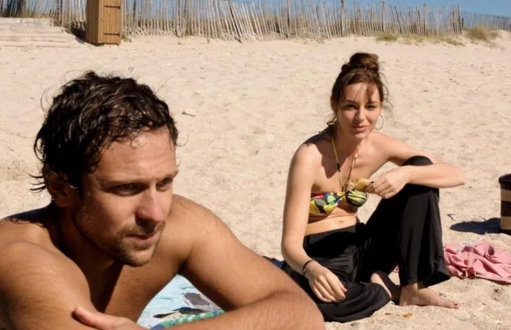 Он ушел в воскресенье (2013) скачать торрент файл Он ушел в воскресенье (2013) фильм скачать торрент файл