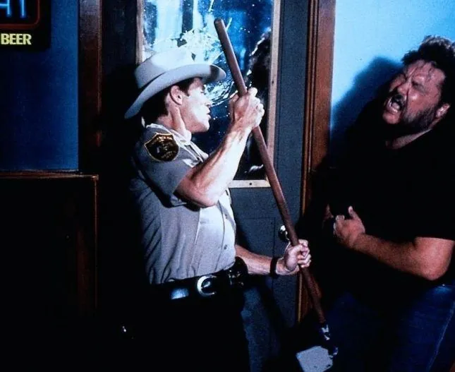 Белые пески (1992) в хорошем качестве скачать торрент файл Белые пески (1992) фильм в хорошем качестве скачать торрент файл