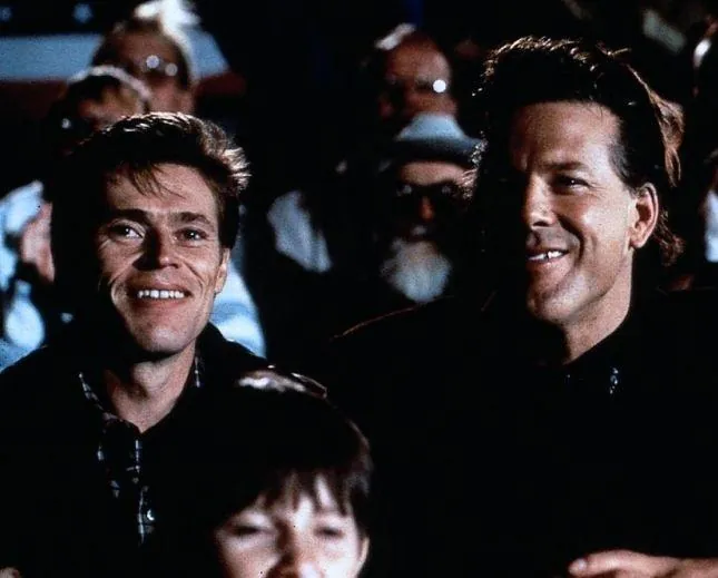 Белые пески (1992) скачать торрент бесплатно Белые пески (1992) фильм скачать торрент бесплатно