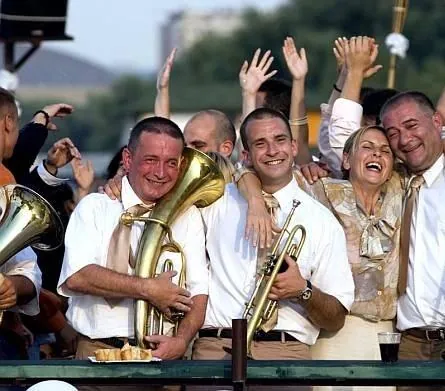 Буча в Гуче (2006) скачать торрент бесплатно Буча в Гуче (2006) фильм скачать торрент бесплатно