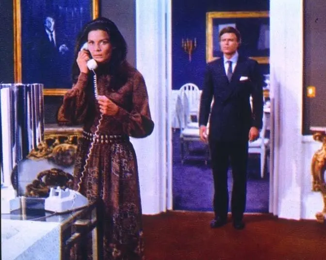 Ящерица в женской коже (1971) скачать торрент файл Ящерица в женской коже (1971) фильм скачать торрент файл