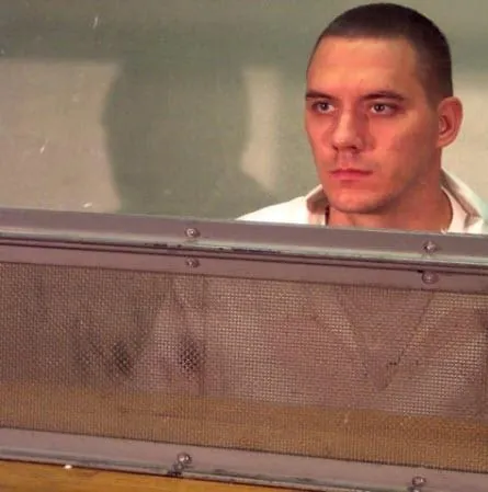 В бездну: Повесть о жизни, повесть о смерти (2011) в хорошем качестве скачать торрент файл В бездну: Повесть о жизни, повесть о смерти (2011) фильм в хорошем качестве скачать торрент файл