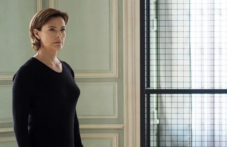 Богомол (2017) 1 сезон 1-4,5,6 серия в хорошем качестве скачать торрент файл Богомол (2017) сериал 1-4,5,6 серию 1 сезона в хорошем качестве скачать торрент файл