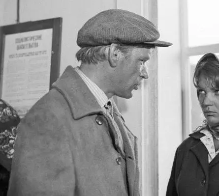 Тени исчезают в полдень (1971) 1 сезон 1-5,6,7 серия в хорошем качестве скачать торрент файл Тени исчезают в полдень (1971) сериал 1-5,6,7 серию 1 сезона в хорошем качестве скачать торрент файл