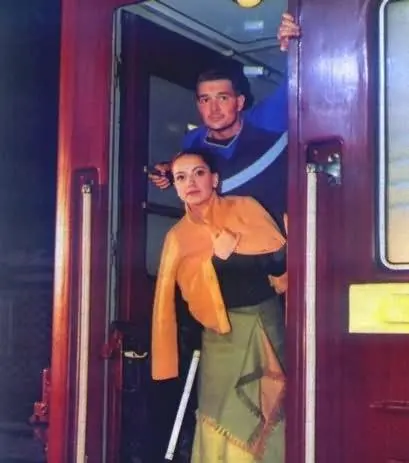 Железнодорожный романс (2002) 1 сезон 1-1,2 серия скачать торрент файл Железнодорожный романс (2002) фильм 1-1,2 серию 1 сезона скачать торрент файл