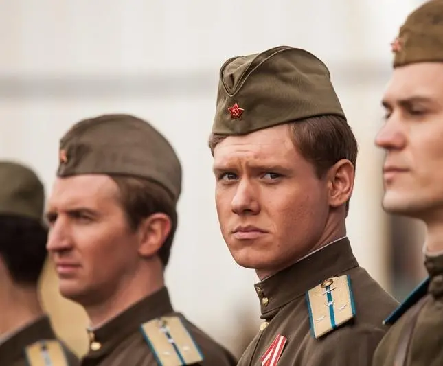 Офицерские жены (2015) 1 сезон 1-10,11,12 серия скачать торрент файл Офицерские жены (2015) сериал 1-10,11,12 серию 1 сезона скачать торрент файл