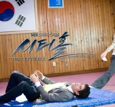 Мэрия (2009) 1 сезон 1-18,19,20 серия в хорошем качестве скачать торрент файл Мэрия (2009) сериал 1-18,19,20 серию 1 сезона в хорошем качестве скачать торрент файл