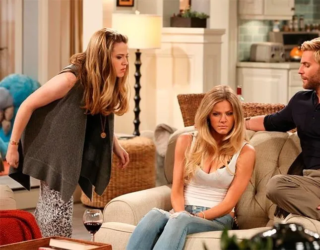 У друзей жизнь лучше (2014) скачать торрент бесплатно У друзей жизнь лучше (2014) сериал скачать торрент бесплатно