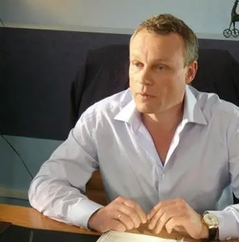 Саквояж со светлым будущим (2006) 1 сезон 1-1,2,3,4 серия в хорошем качестве скачать торрент файл Саквояж со светлым будущим (2006) сериал 1-1,2,3,4 серию 1 сезона в хорошем качестве скачать торрент файл