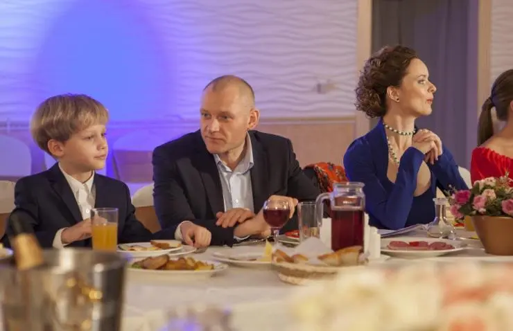 Анютины глазки (2019) 1 сезон 1-1,2 серия скачать торрент файл Анютины глазки (2019) сериал 1-1,2 серию 1 сезона скачать торрент файл