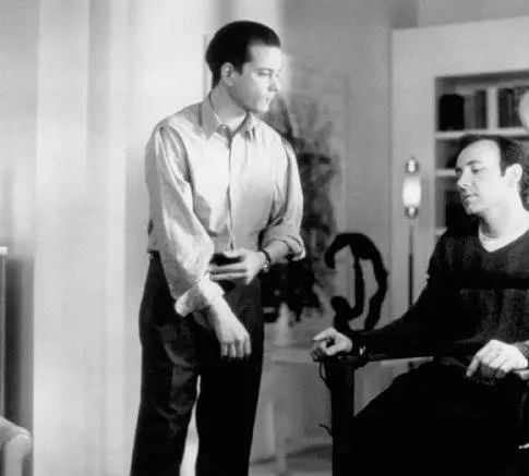 Среди акул (1994) скачать торрент бесплатно Среди акул (1994) фильм скачать торрент бесплатно