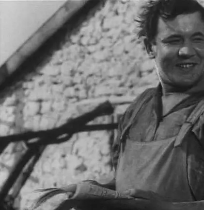 Трактористы (1939) в хорошем качестве скачать торрент файл Трактористы (1939) фильм в хорошем качестве скачать торрент файл