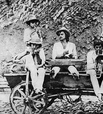 Белая птица с черной отметиной (1970) скачать торрент бесплатно Белая птица с черной отметиной (1970) фильм скачать торрент бесплатно