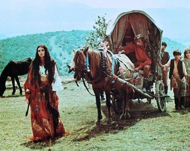 Табор уходит в небо (1976) в хорошем качестве скачать торрент файл Табор уходит в небо (1976) фильм в хорошем качестве скачать торрент файл