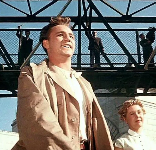 Высота (1957) в хорошем качестве скачать торрент файл Высота (1957) фильм в хорошем качестве скачать торрент файл