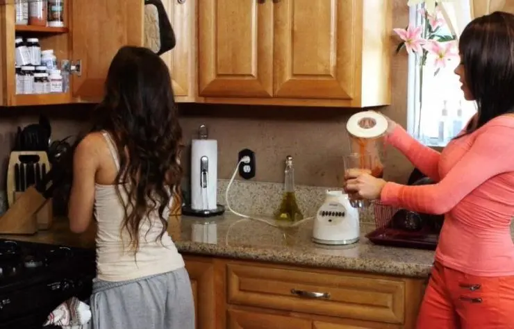 Недоносок (2013) скачать торрент бесплатно Недоносок (2013) фильм скачать торрент бесплатно