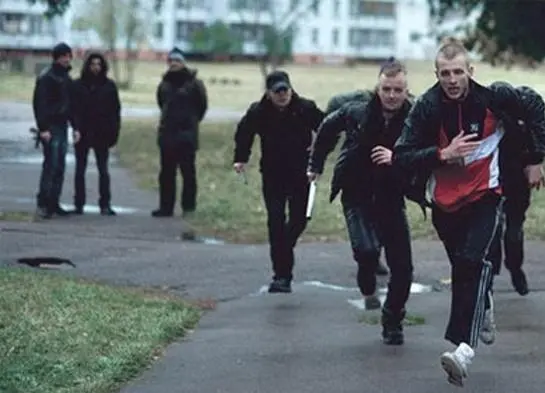 Люди там (2012) скачать торрент файл Люди там (2012) фильм скачать торрент файл